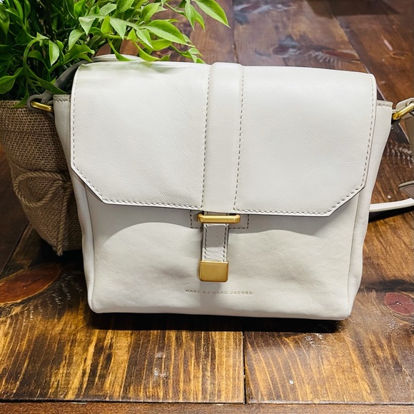 Marc by Marc Jacobs cream crossbody bag - Picture 4 of 12